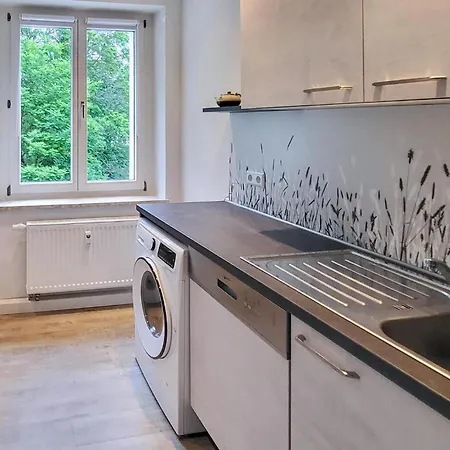 2 Bedroom Stunning In Apartment