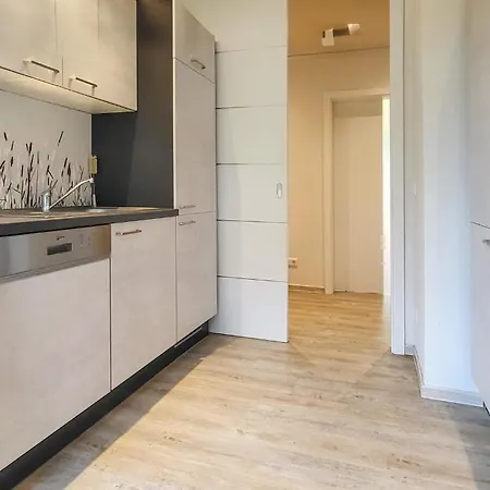 2 Bedroom Stunning In *