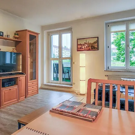 Apartment 2 Bedroom Stunning In *