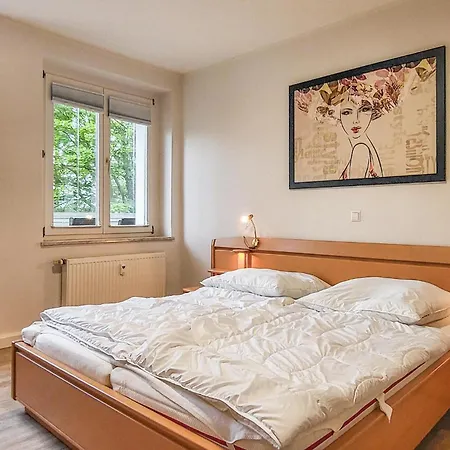 Apartment 2 Bedroom Stunning In