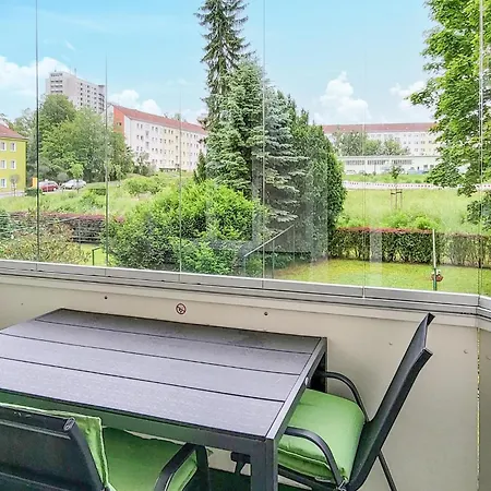 2 Bedroom Stunning In *